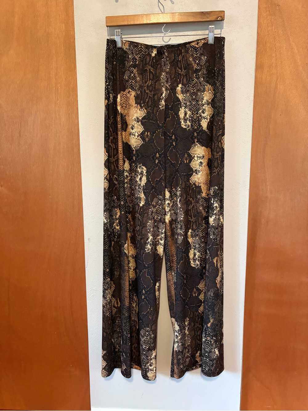 Zara Wide-Leg Snake Print Pants in Brown, size large